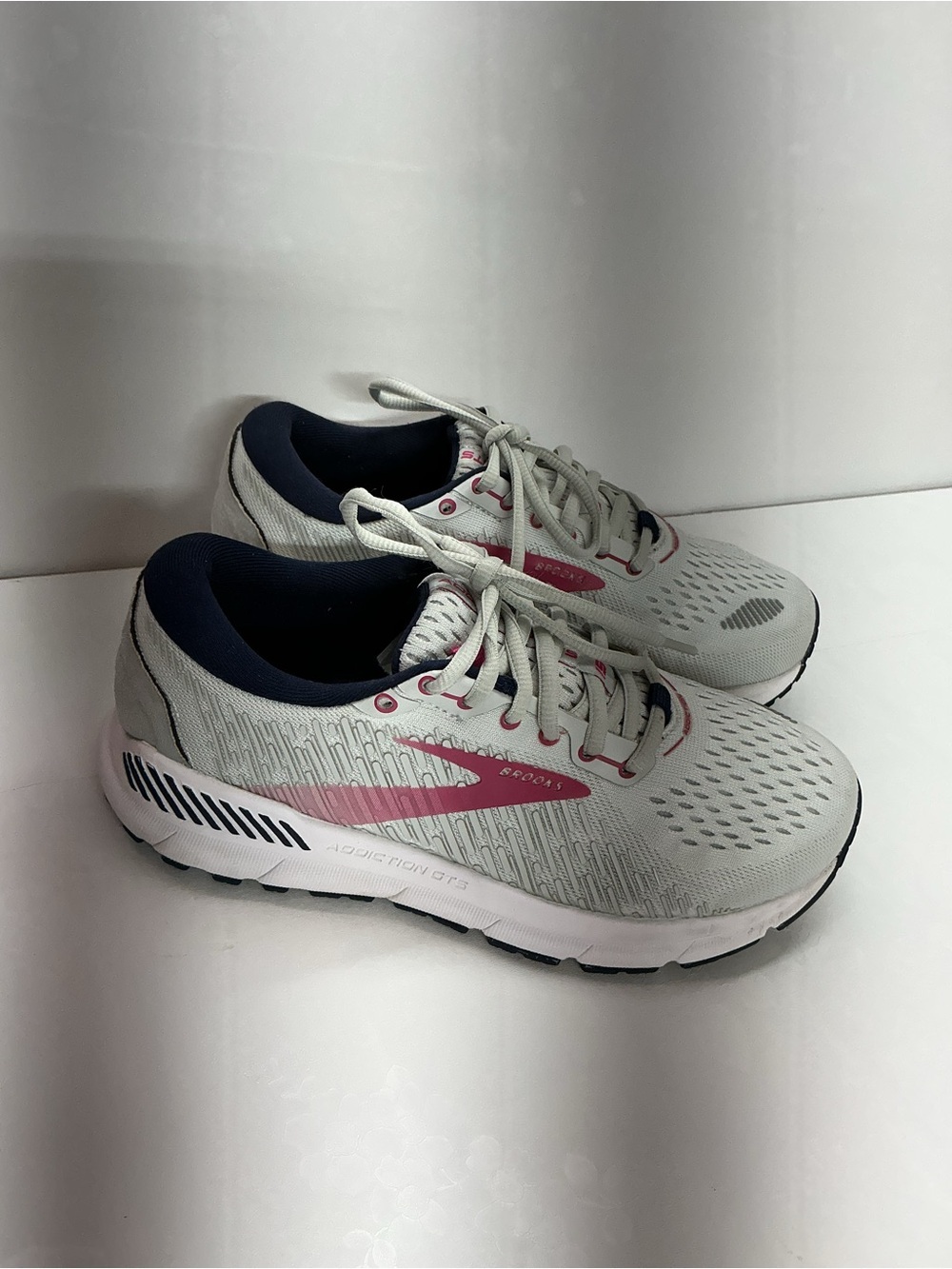 Brooks Women's Light Gray and Pink Running Shoes